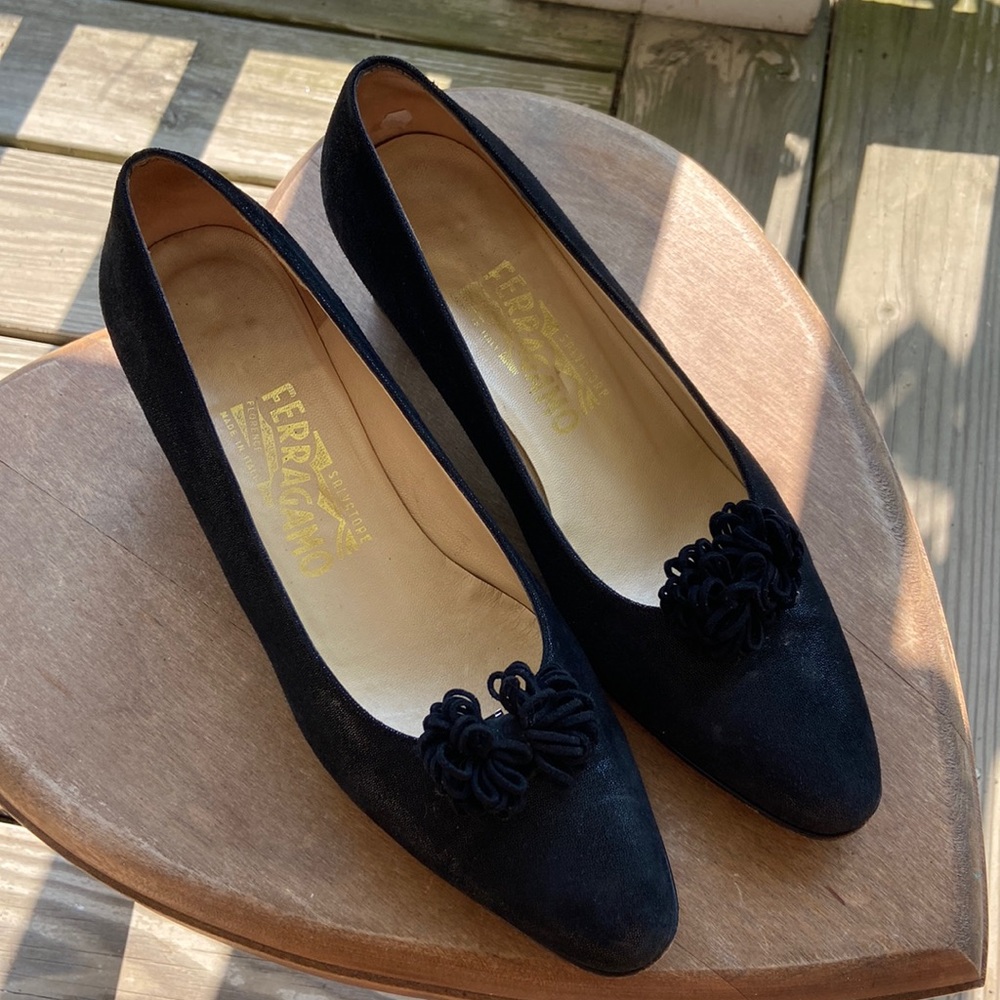 Salvatore Ferragamo Black Suede Leather Pumps + Removable Clips Women's Size 8.5